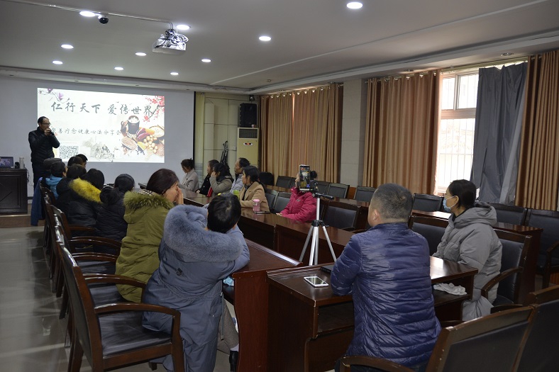 缩小.2020-11-28上午牡丹区图书馆第七十一期成人公益读书会 (1).jpg