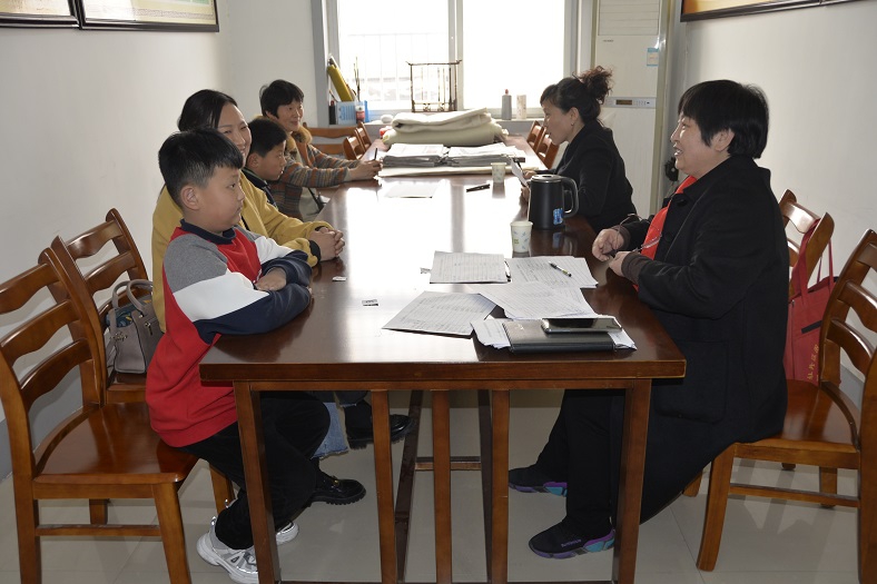缩小.2021-3-28下午牡丹区图书馆举办第八期国学经典亲子诵读班招生面试约谈会 (19).jpg