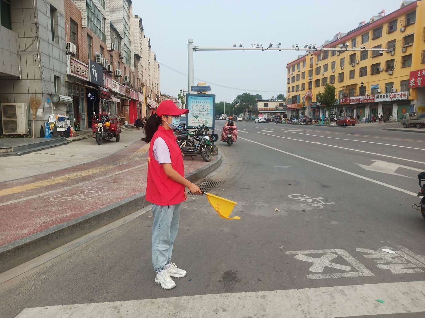 压缩.2021-8-19上午文明交通志愿服务_丹阳牡丹路口 (5).jpg