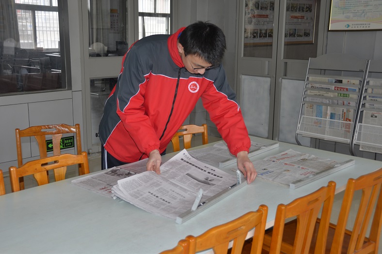 压缩.2022-2-15思源学校学生到馆开展社会实践服务活动 (14).jpg
